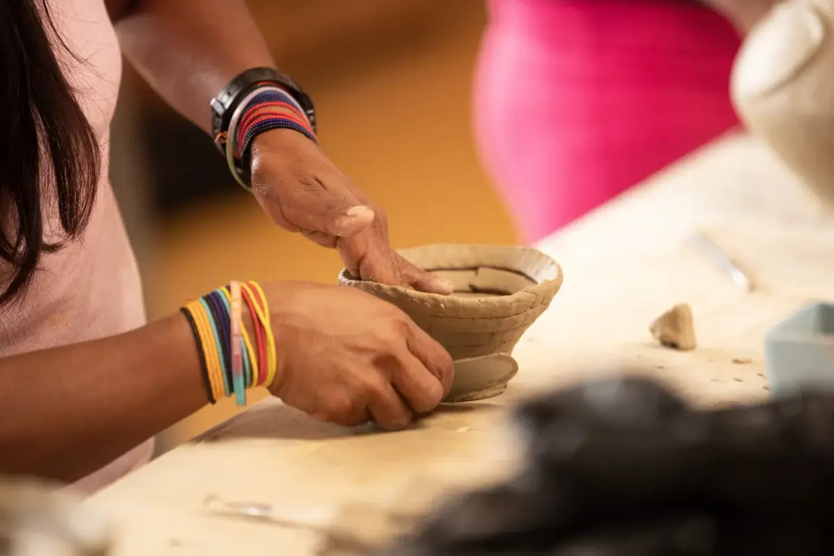 Proceso manual de cerámica